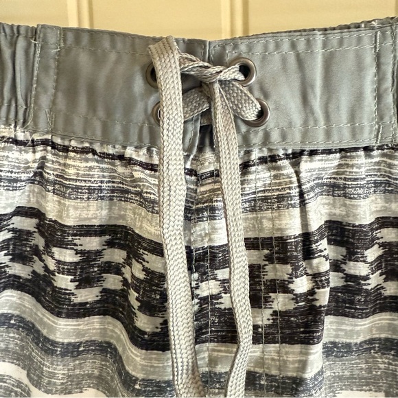 River Trail Shirts Stylish Gray Patterned Men's Lined Swim Trunks Size L - Picture 2 of 12